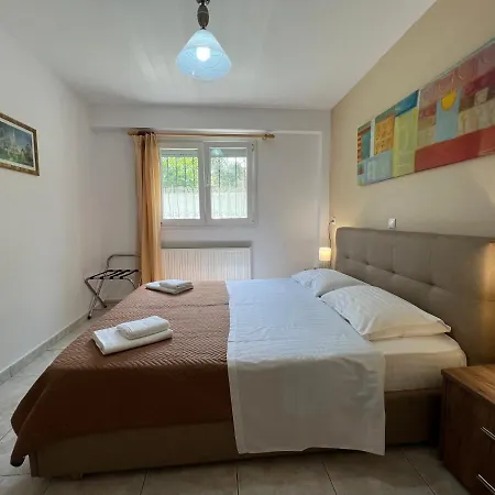 Elia Apartment